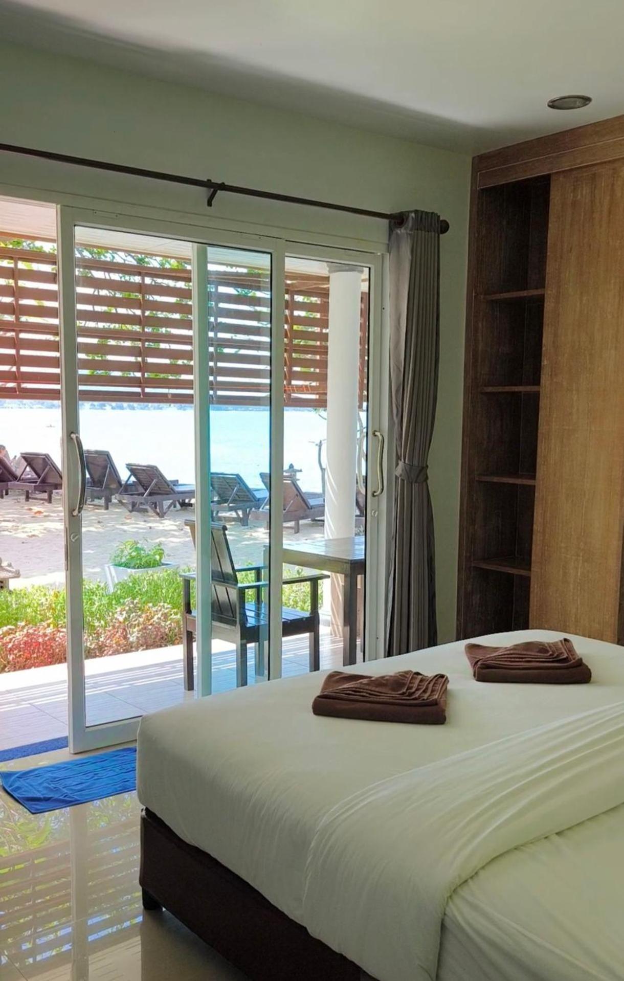 Maenam Villa Hotel Мае Нам Екстериор снимка