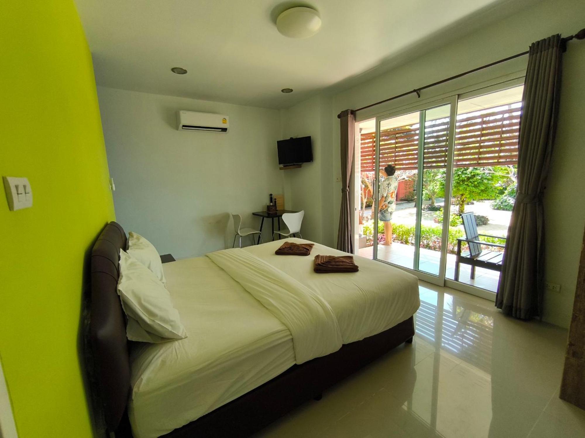 Maenam Villa Hotel Мае Нам Екстериор снимка