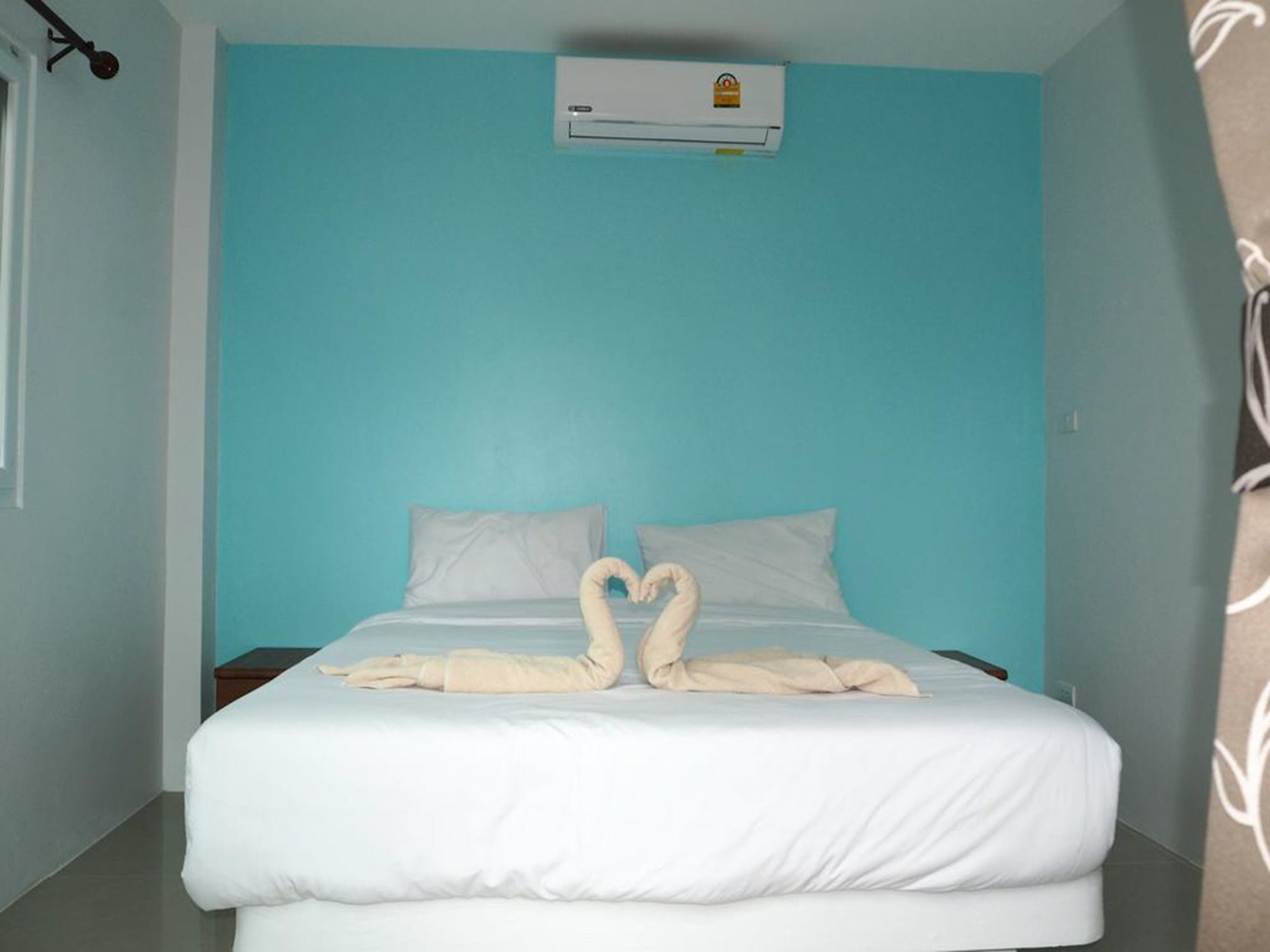 Maenam Villa Hotel Мае Нам Екстериор снимка