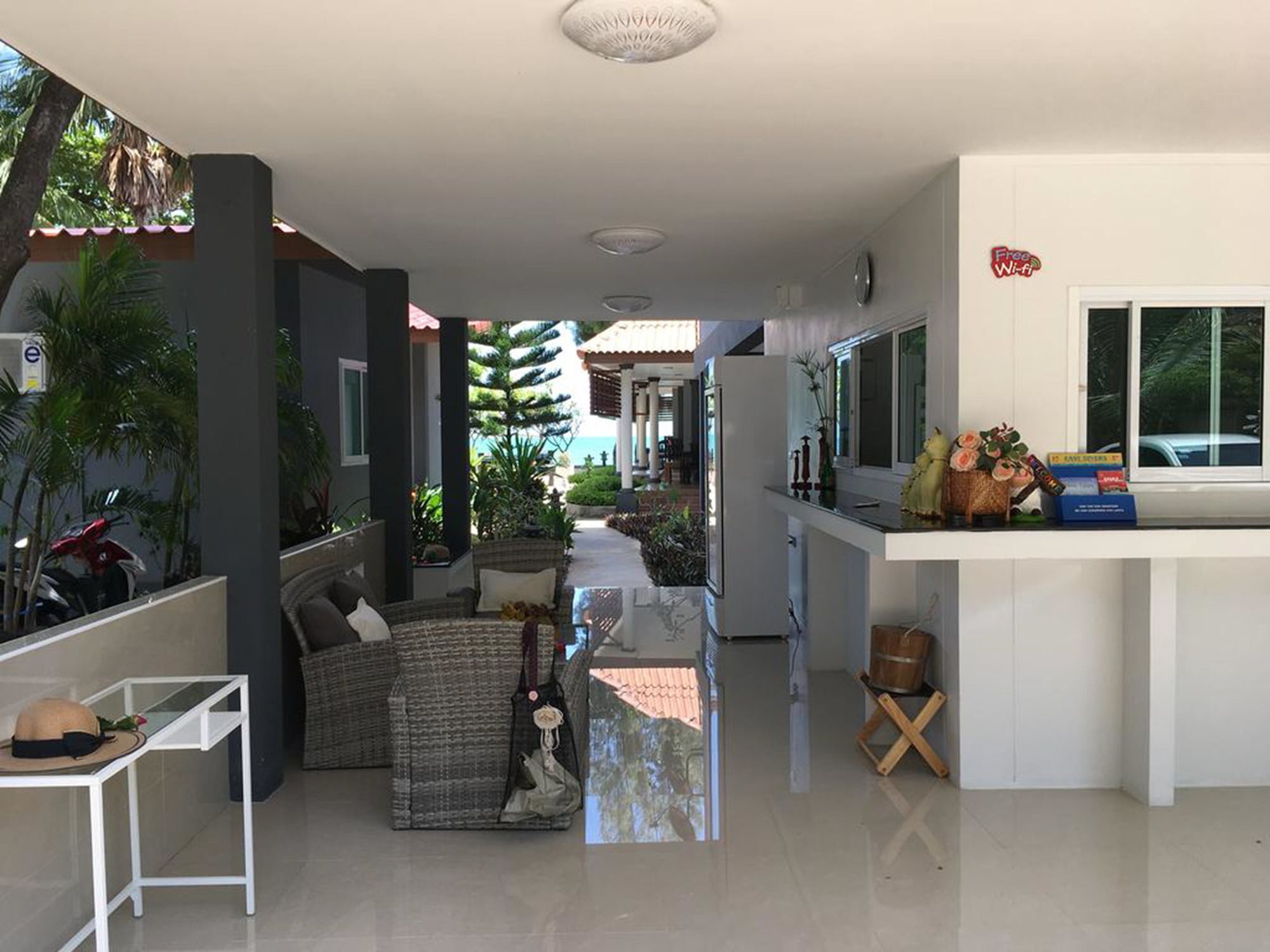 Maenam Villa Hotel Мае Нам Екстериор снимка
